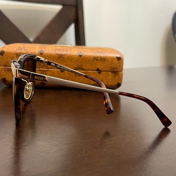 MCM women’s sunglasses - Picture 6 of 9
